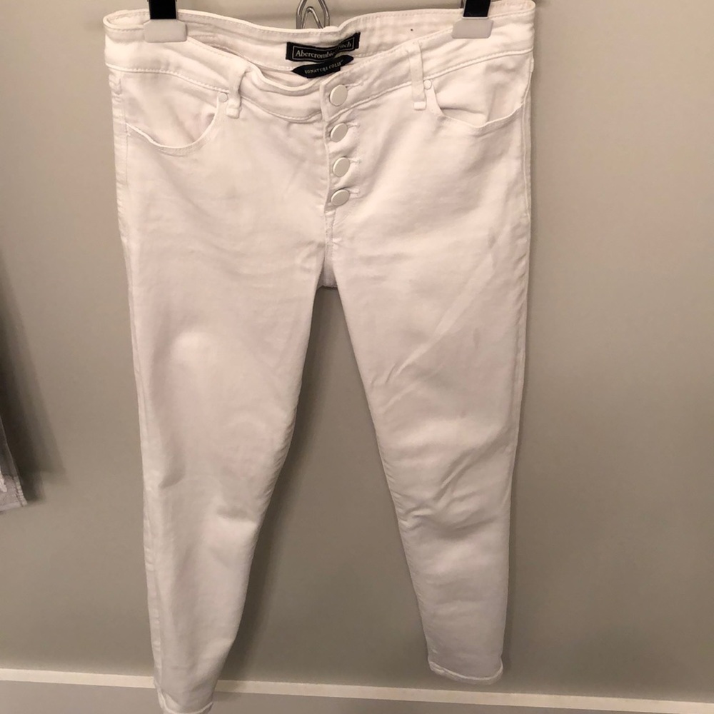 White denim jeans